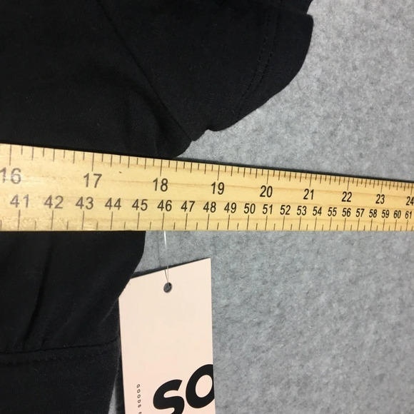 Womens NWT SO Crop Top Short Neutral Basic Summer Spring Feminine Criss Cross - Picture 5 of 5